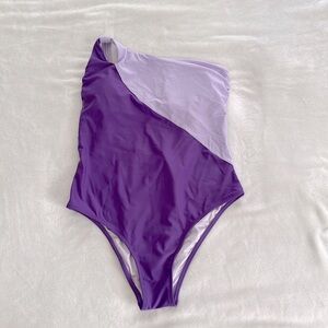 Cupshe Lilac Asymmetrical One-Piece Swimsuit – NWT – Size L/36D-38C